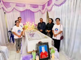 Melayat Ibunda Jimmy Ell, Hermus Indou: Mama Pergi, tapi Meninggalkan Berkat