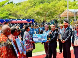 Pemprov Papua Barat Gelontorkan Rp57 M untuk 10.872 Penerima Program Papua Barat Cerdas