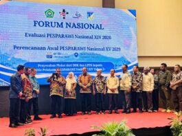 Tuntaskan Tugas Pesparawi XIV, Panitia Papua Barat Dianugerahi Penghargaan Menag